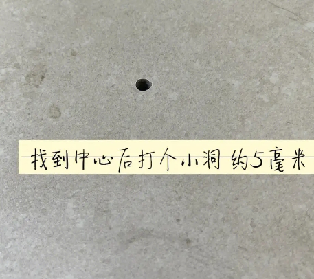 福泉瓷砖空鼓维修公司专业解答在瓷砖铺贴过程中，如果砂料搅拌不均匀，将会带来以下问题